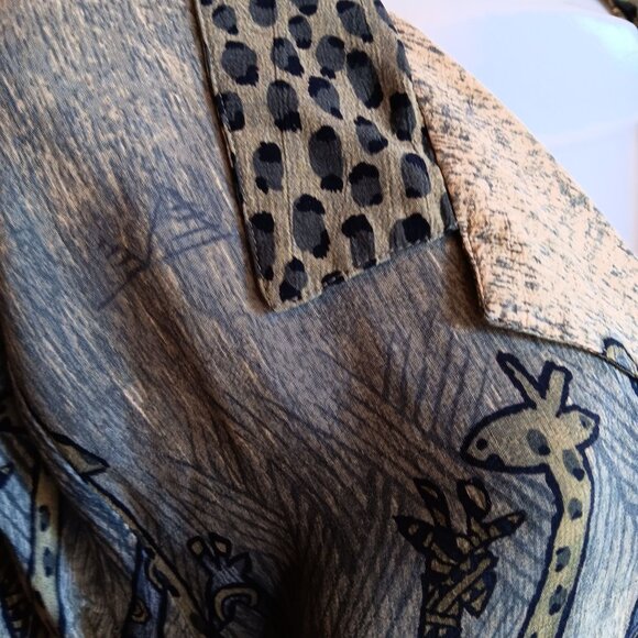 Vintage 1980s Womens Elephant Blouse Large Green Rayon Printed by Sea Suns Top L - Picture 4 of 7